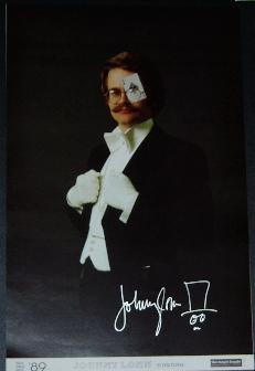 http://www.topsecretmagic.co.uk/Autograph%20pics/Magic%20Hands%20Pictures/MH%20Johnny%20Lonn.JPG